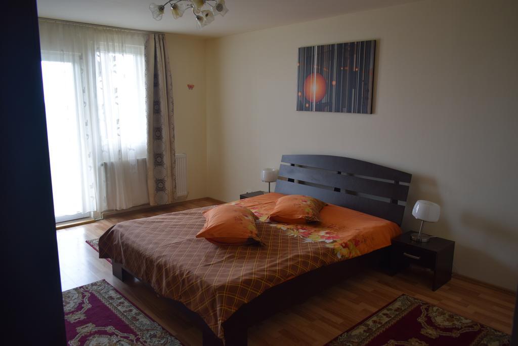 Pensiunea Mountain King Sîmbăta de Sus Exteriér fotografie