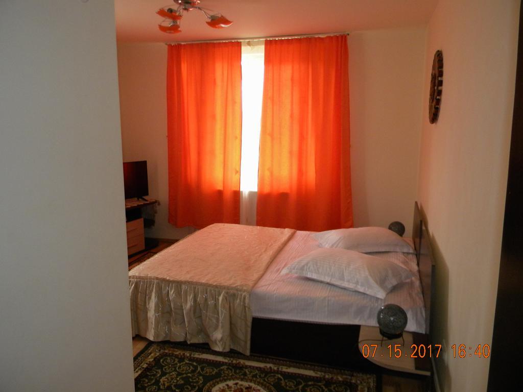 Pensiunea Mountain King Sîmbăta de Sus Exteriér fotografie